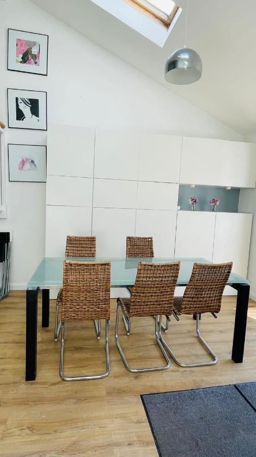 Modern City Centre House Galway Esterno foto